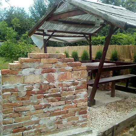 Drava Voelgye Vendeghaz منتزه العطل *
